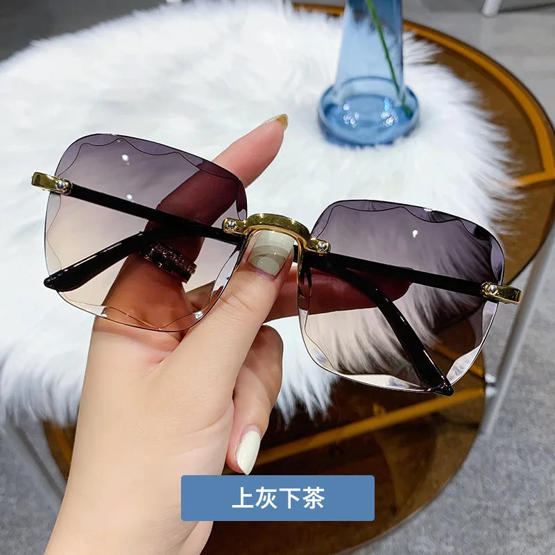 2024 New Rimless Women's Sunglasses Fashion Gradient Lenses Sun glasses Lady Vintage Alloy Legs Classic Designer Shades UV400